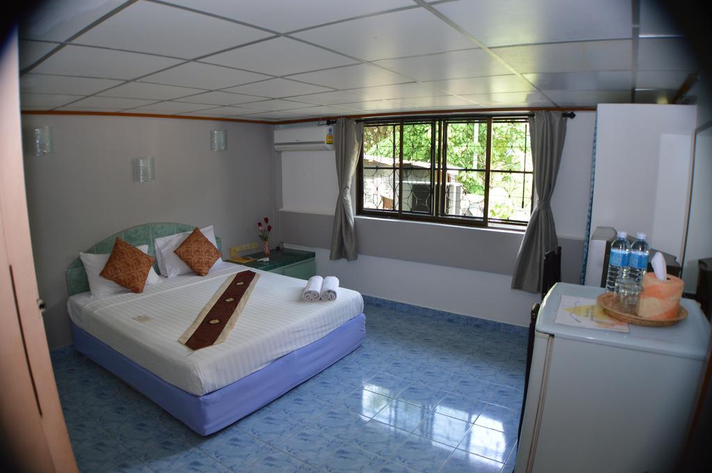 Seabreeze Inn Karon Zimmer foto